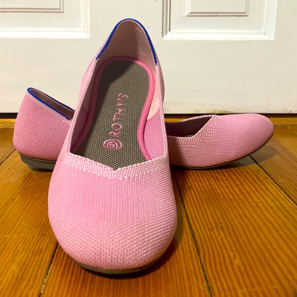 Adorable ballet flats